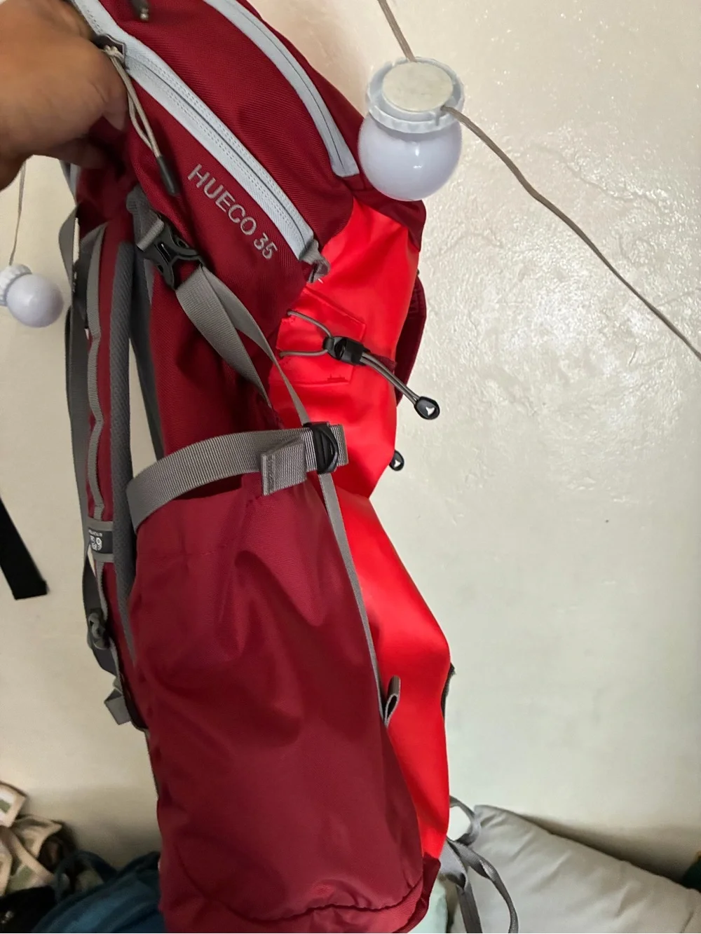 Hard wear hueco 35. Red Men's Hiking Backpack - Durable Outdoor Daypack